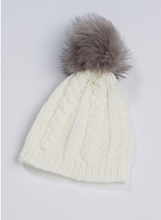 Ecru muts met pompon