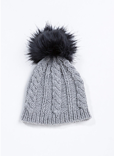 Grijze muts met pompon