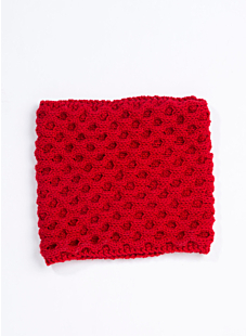 Rode snood met honingraatmotief