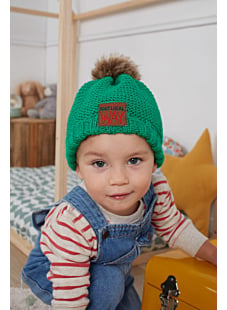 Muts met bontpompon