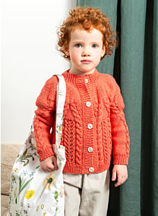 Jacquardvest met pas, kabels en ajoursteek Clarisse