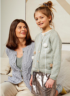 Raglan-vest met pompons